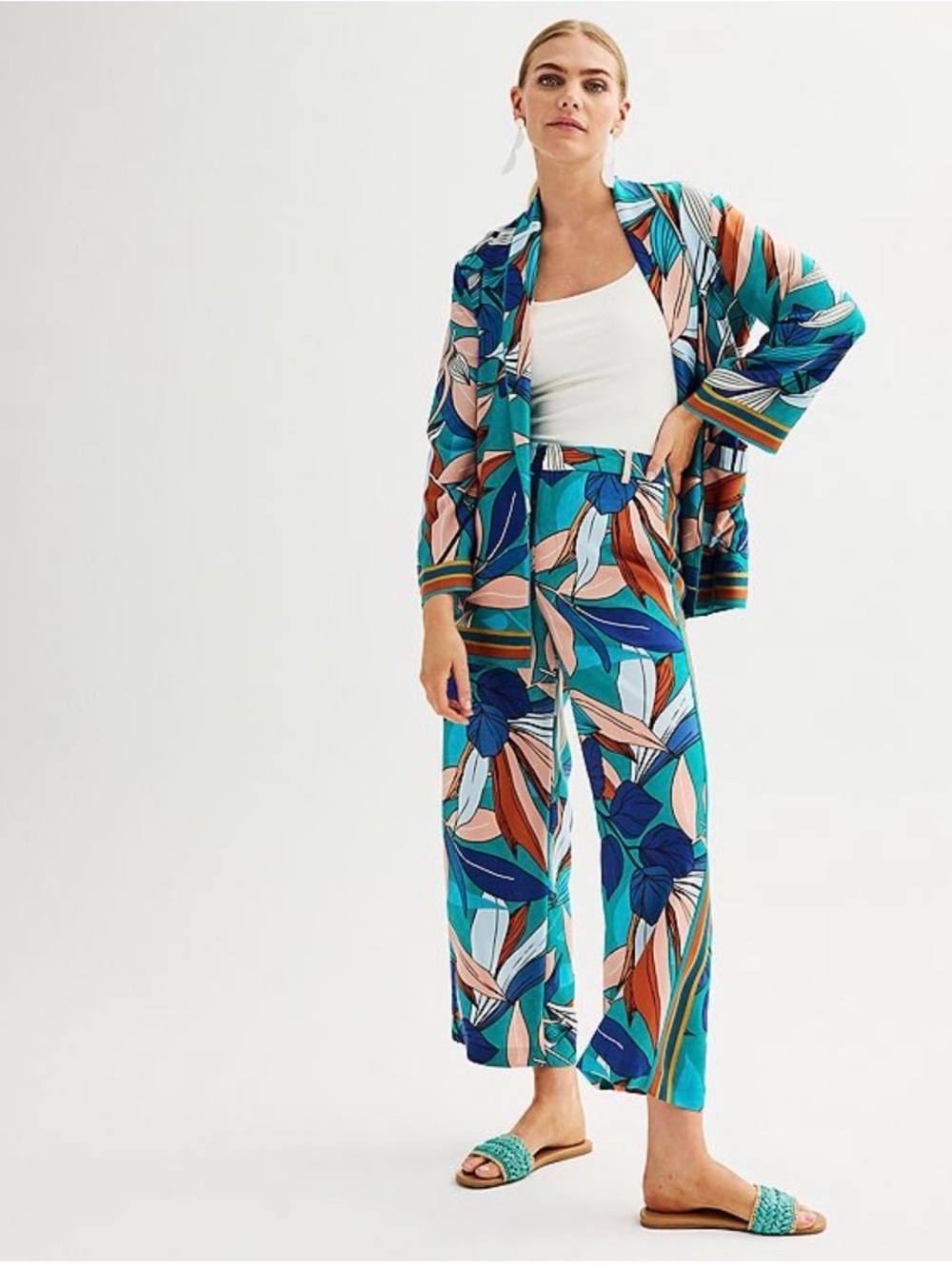 Nine West‎ Women's tie Waist Jacket & Wide-Leg Pants - Teal Floral- Size is L